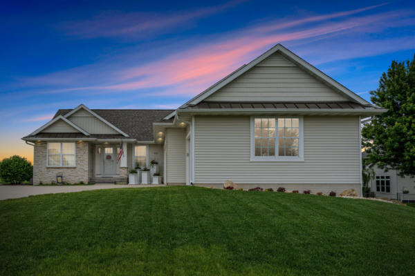 521 ROSEDALE DR, CENTER POINT, IA 52213 - Image 1